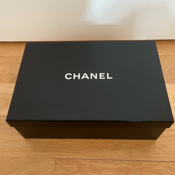 CHANEL - Brand New NIB Chanel Pink Tweed & Leather CC Slides Size 36 - Picture 13 of 14